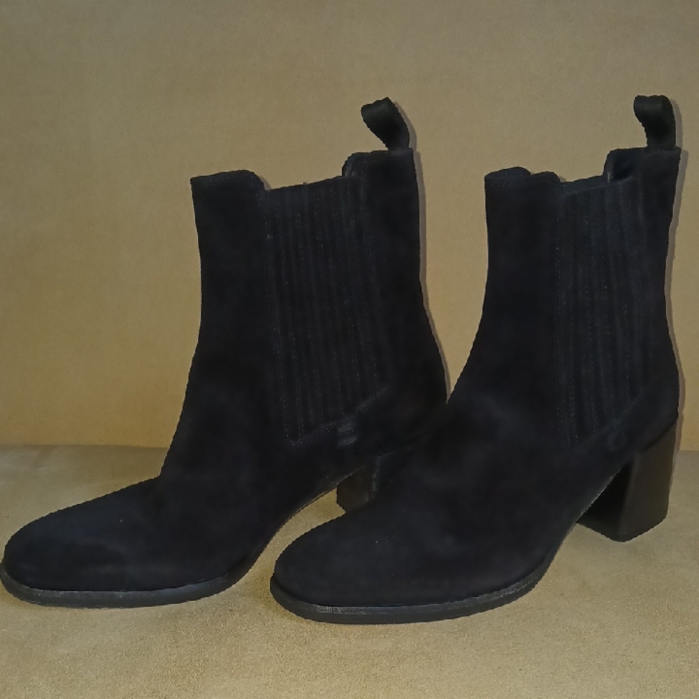 Triver Flight Black Suede Ankle Boots, Size 6.5.
